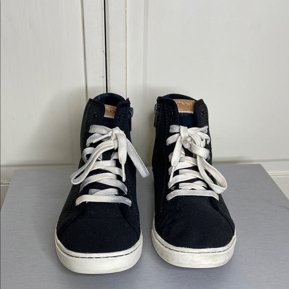 OluKai Shoes - Olukai Pīlahi Women's High Top Sneakers Black Sz 8